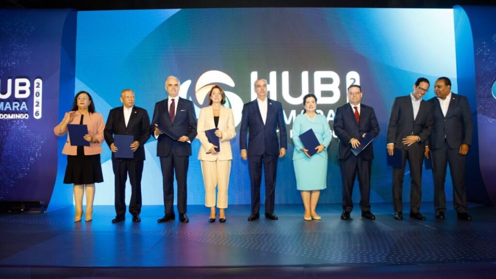 Gobierno dominicano y Amazon Web Services lanzan programa de 50 mil becas para capacitar en inteligencia artificial y computación en la nube